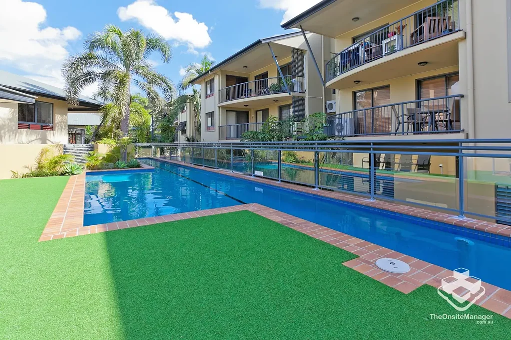 Large Spacious Apartment With Street View
