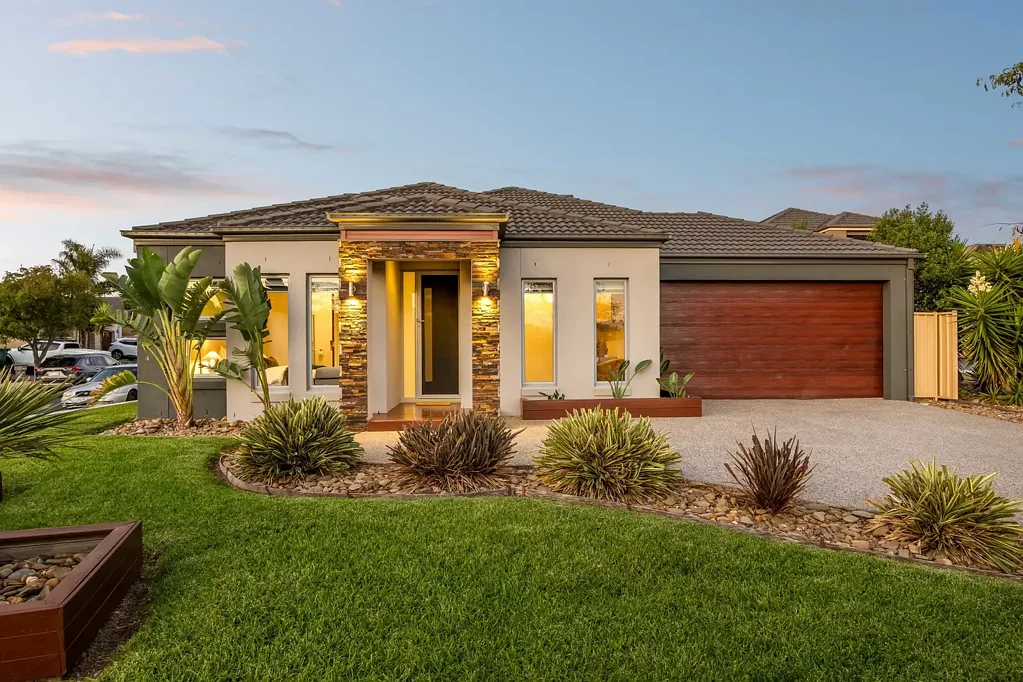 21 Holland Way, Caroline Springs, VIC 3023