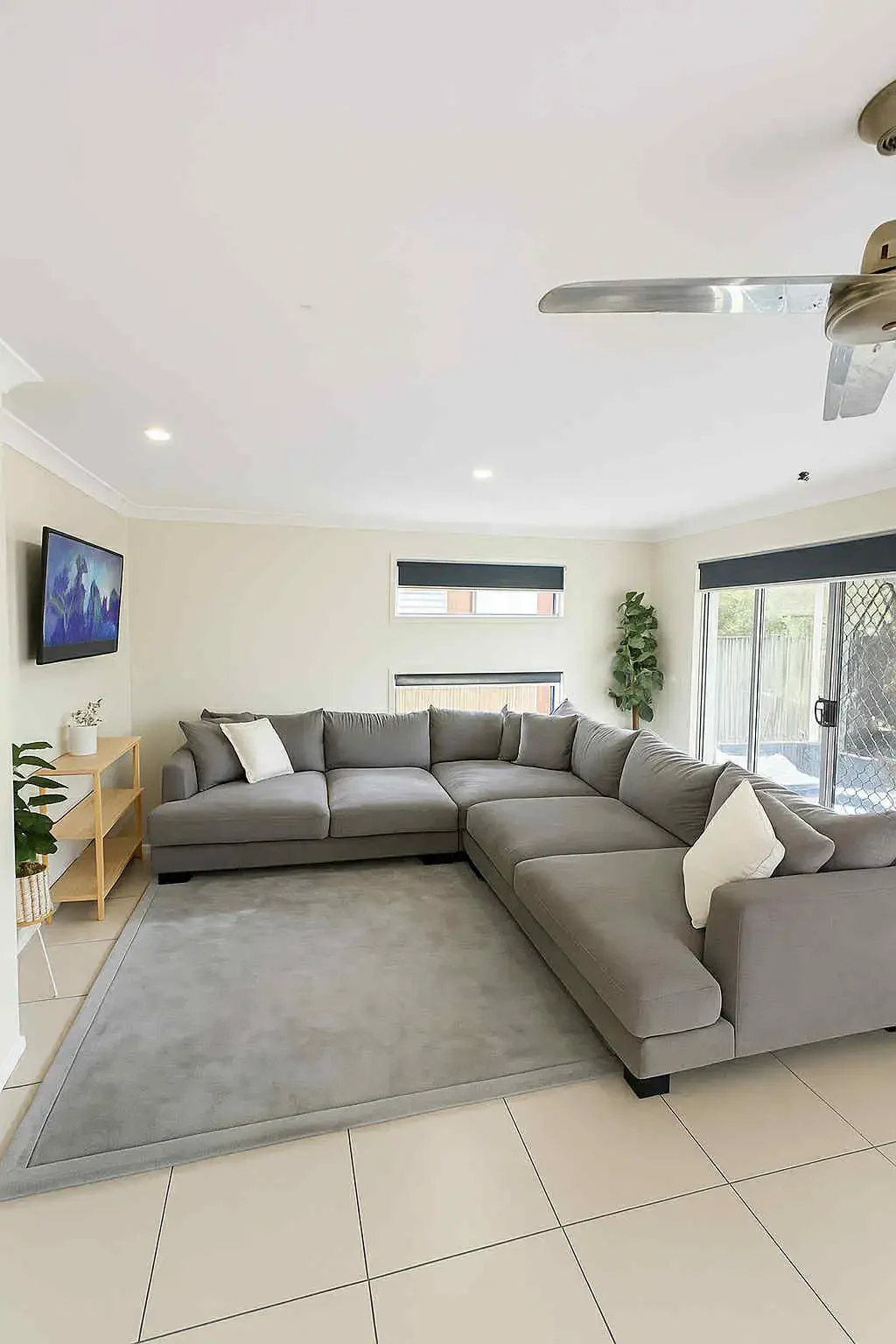 Deception Bay 3कमरा Modern pet friendly 3 bedroom townhouse minutes from the waterfront.