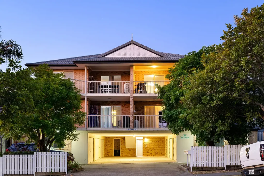 Morningside 2房  Top floor dazzling city-view hideaway with the best of Morningside, Hawthorne & Bulimba at your feet
