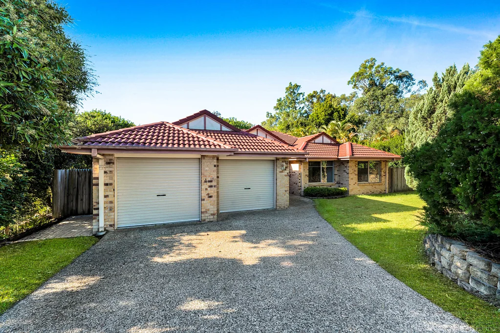 8 Tamborine Place, Forest Lake, QLD 4078