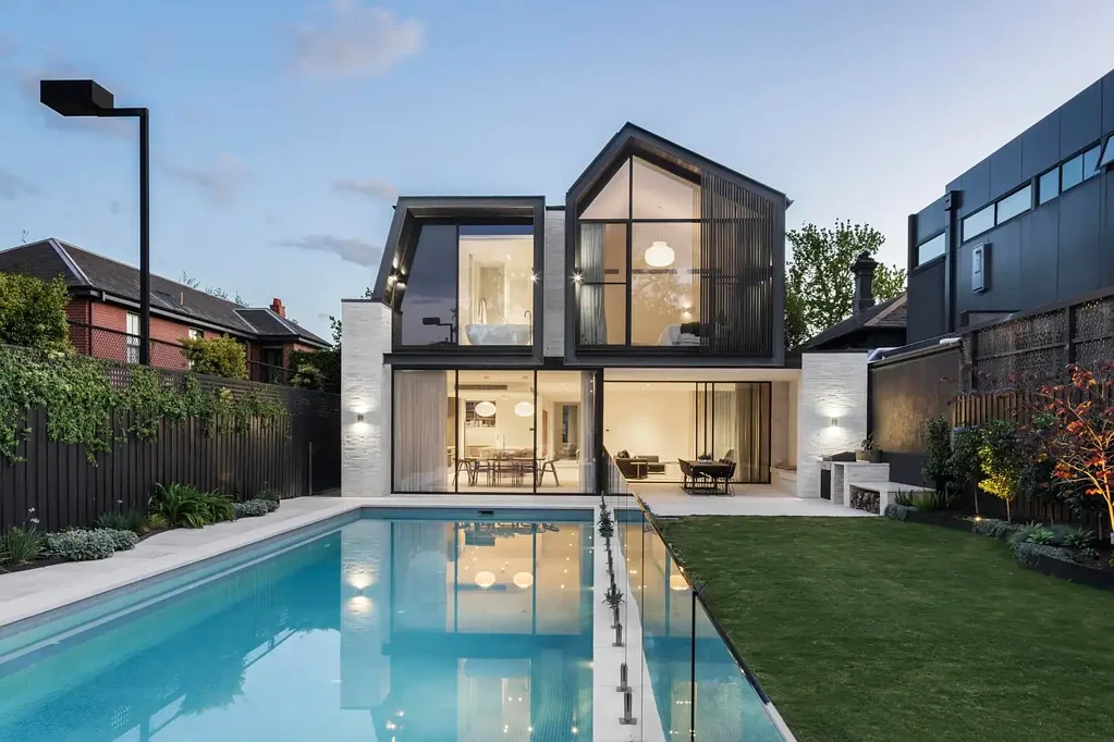 Hawthorn 5房 Herbert Howes设计 精选Krause砖石 15米恒温泳池 SPA 健身中心 影院酒吧 太阳能电池 电梯服务 所有车位 ‘Loch Garman’