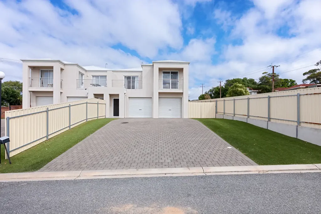 Port Lincoln 3ห้องนอน Spacious Townhouse Offering Views, Comfort and Convenience