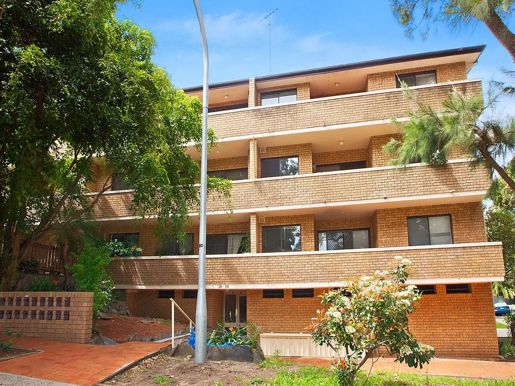 Stylish Apartment Offering Comfort & Convenience