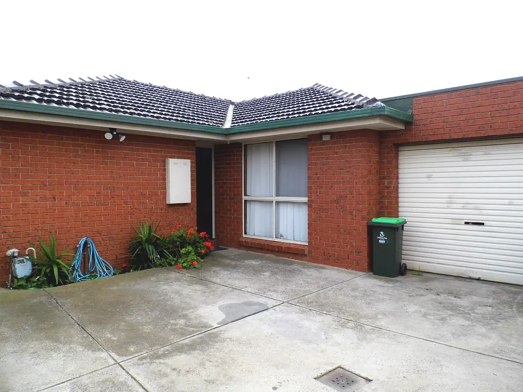 Delightful 3 bedroom unit