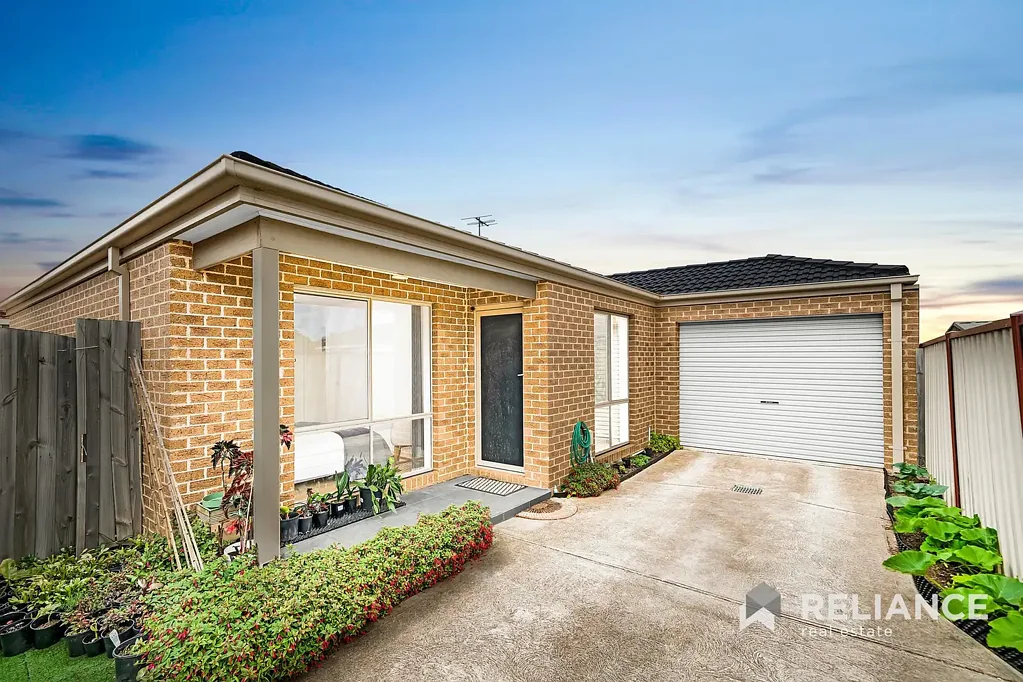 2/16 Grazier Court, Werribee, VIC 3030