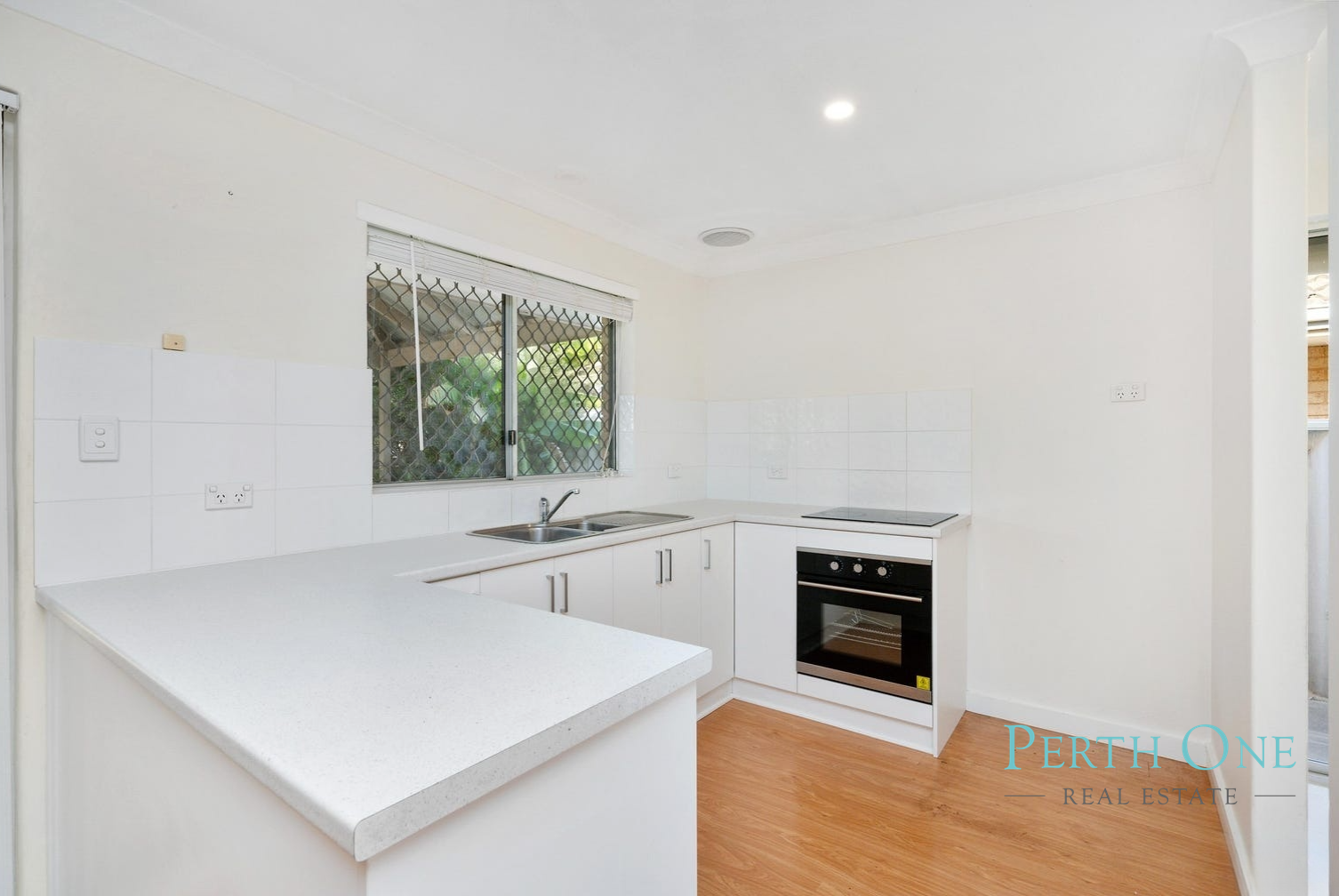 5 SANTARA CT, SEVILLE GROVE WA 6112, 0 غرف, 0 حمامات, House