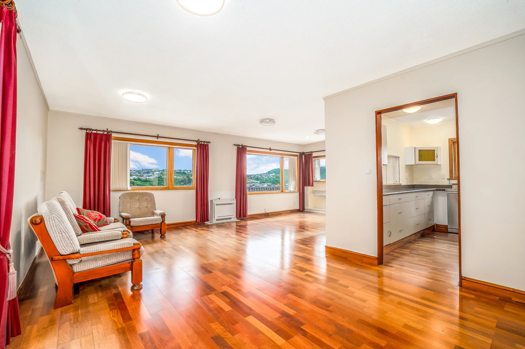 Miramar 6 Bedroom ELEVATED FAMILY LIVING WITH EXCEPTIONAL SPACE