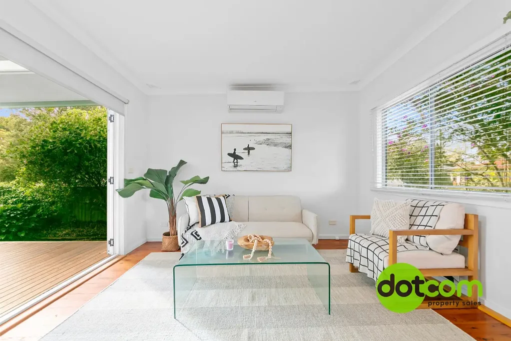15 Suncrest Parade, Gorokan, NSW 2263