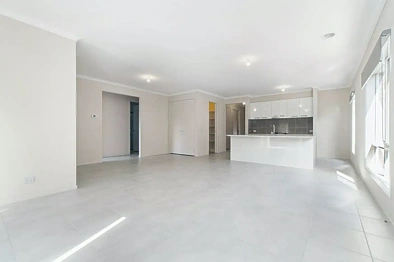 लिविंग रूम - 42 Viola Circuit, Clyde, VIC 3978
