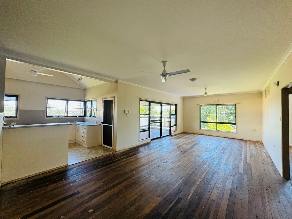 South Mission Beach 4침실 Coastal Renovation Opportunity with Stunning Ocean Backdrop !