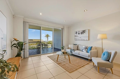 Victor Harbor 3Moenga Coastal Living with Ocean Views in the Heart of Victor Harbor