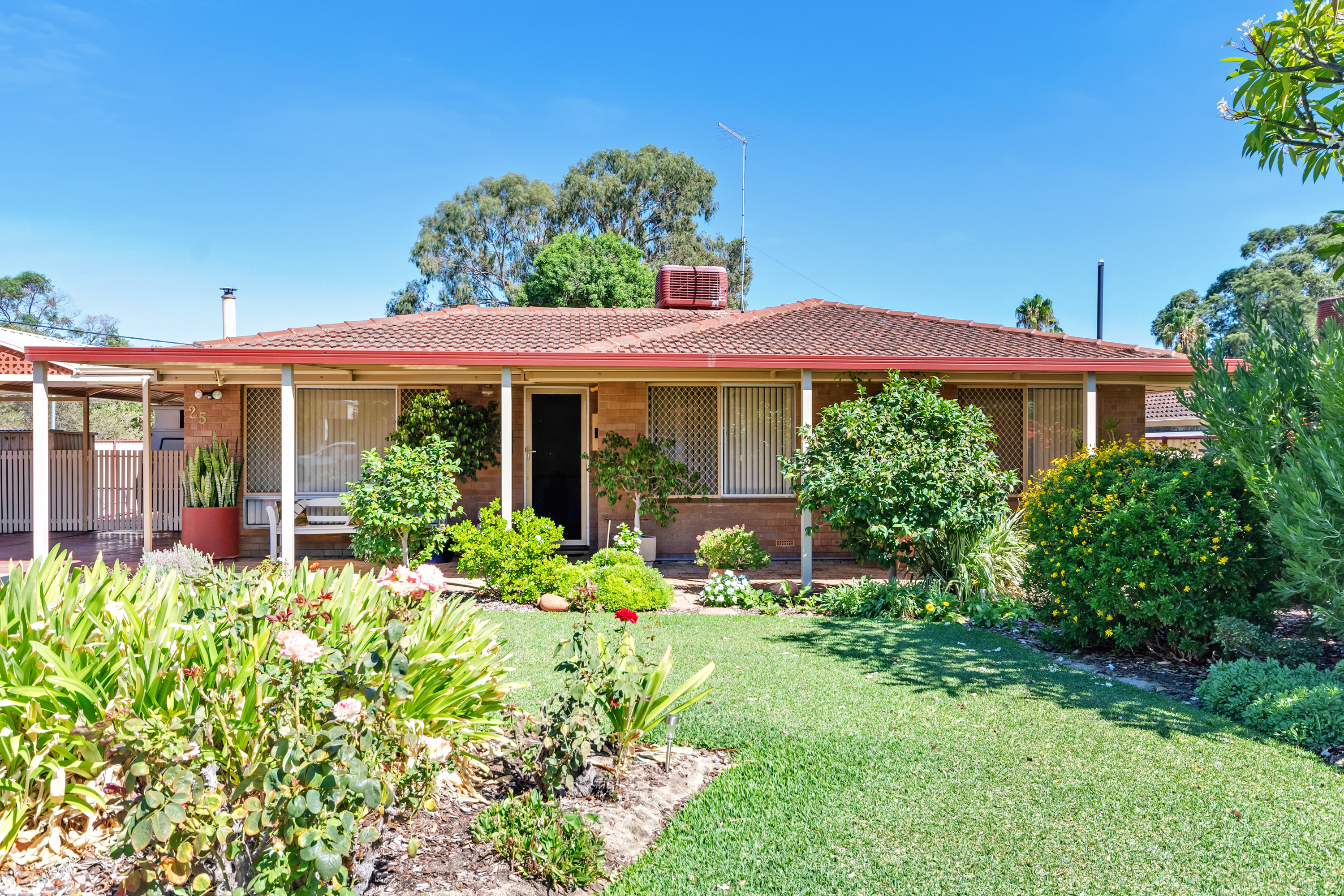 25 DOWNING CR, WANNEROO WA 6065, 0房, 0浴, House