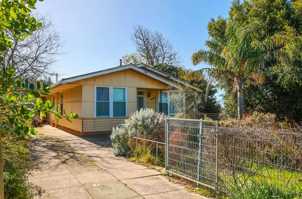 110 Crozier Road, Victor Harbor, SA 5211