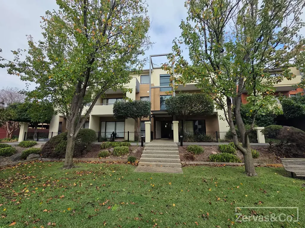 WALKING DISTANCE TO MONASH HOSPITAL AND MONASH UNI