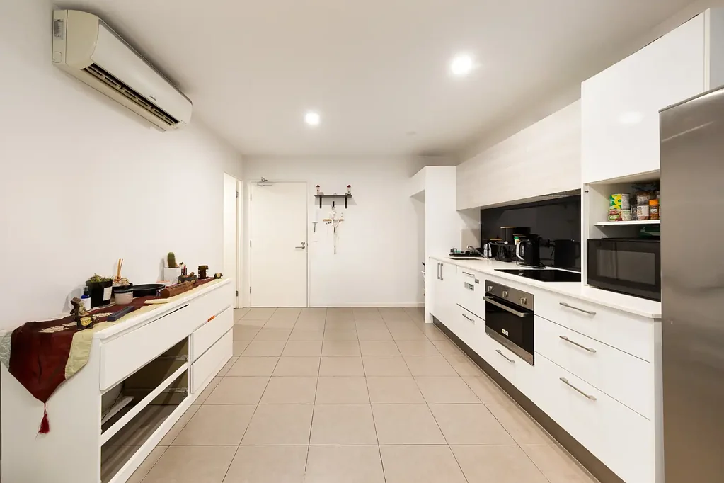 1210/6-8 Waterford Court, Bundall, QLD 4217