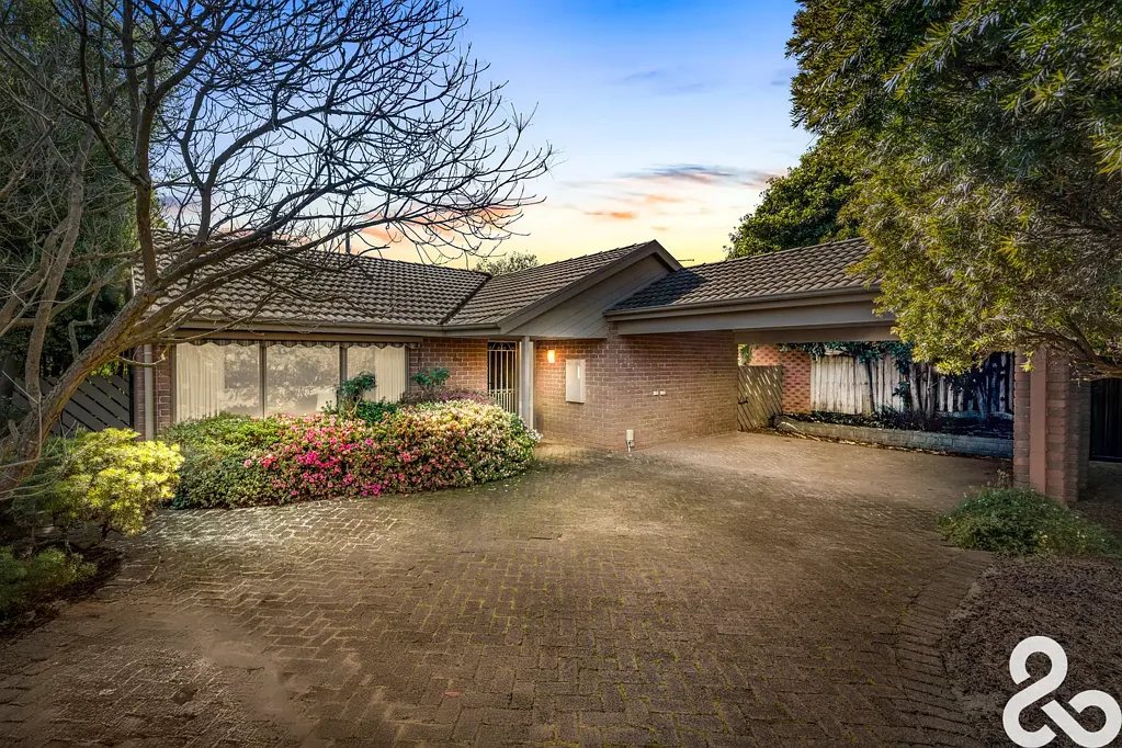 59 McLaughlin Crescent, Mill Park, VIC 3082