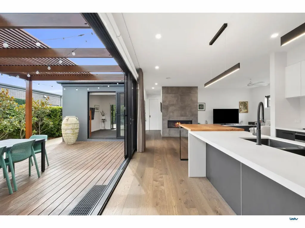30 Glassy Way, Torquay, VIC 3228