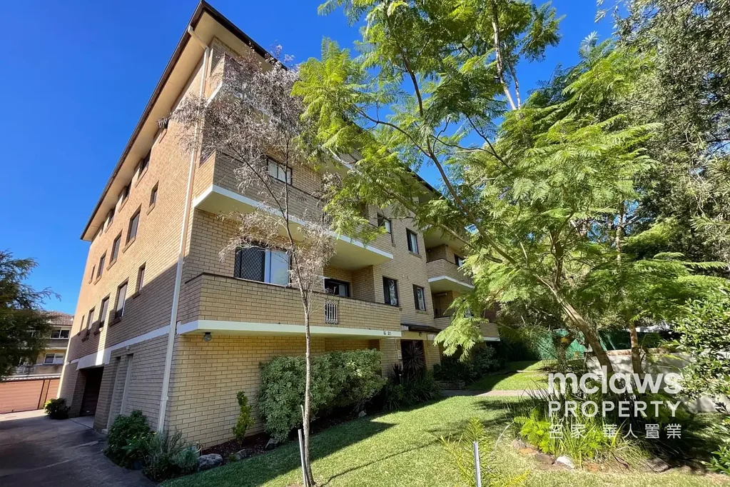 Stylish 3-Bedroom Townhouse in Carlton
