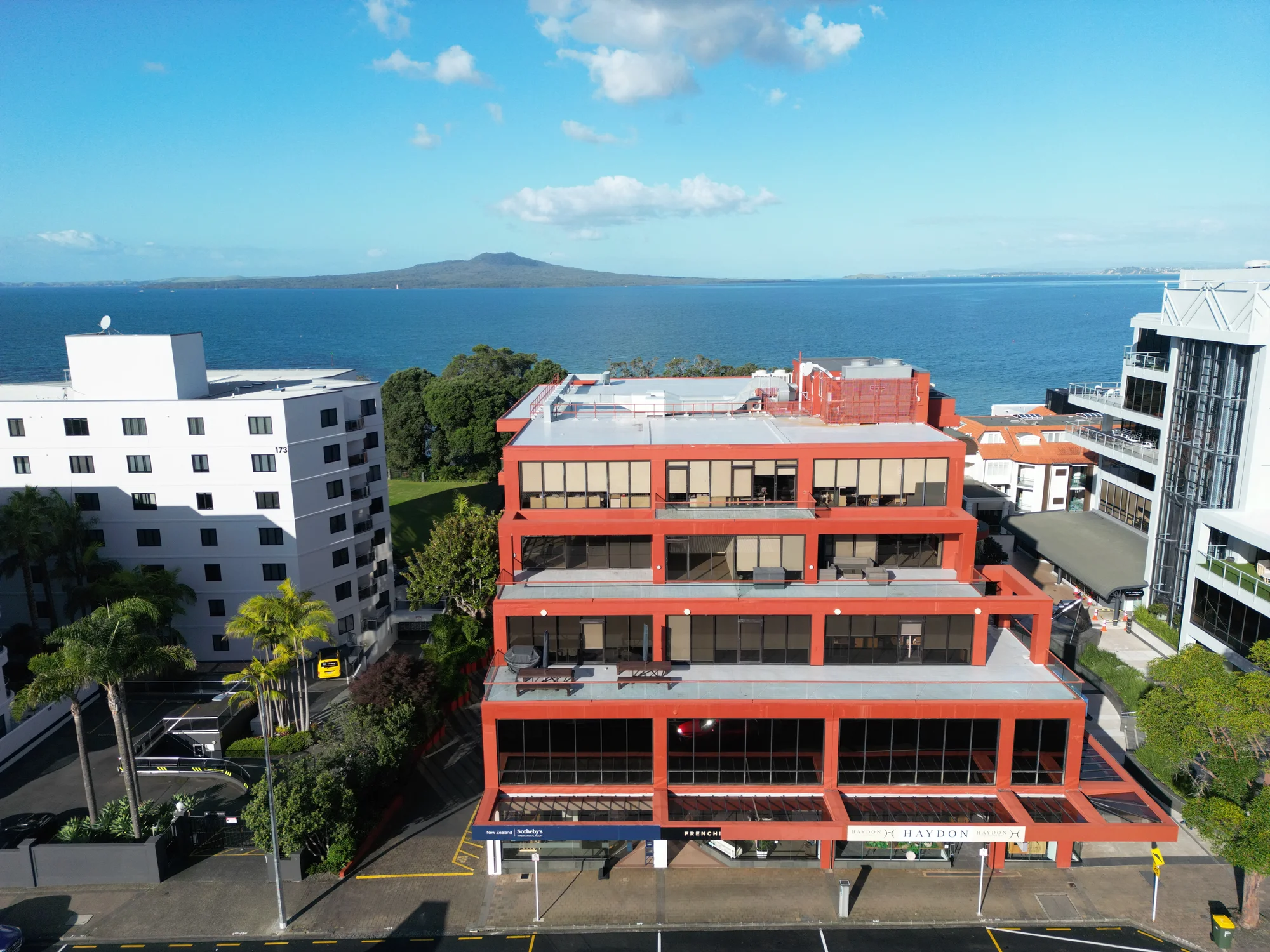Takapuna  Ground floor Takapuna office with accesibility