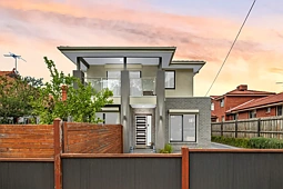 82 Albion Street, Essendon