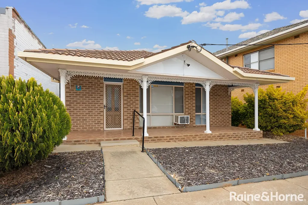 16 Ceduna Street, Mount Austin, NSW 2650