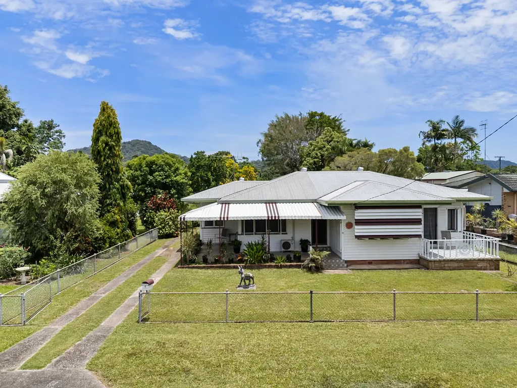 6 Owen Street, Mossman, QLD 4873