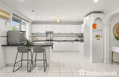22 Mall Court, Blackburn North, VIC 3130, 4 slaapkamers, 2 badkamers, House