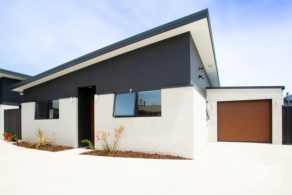 2/43 Haig Street, Mowbray, TAS 7248