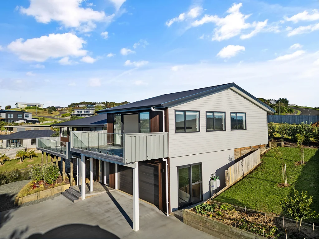Cable Bay 3房  Brand New Home - Massive Price Reduction!
