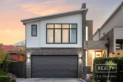 Karrinyup 4 Slaapkamer Timeless Family Sanctuary with Resort-Style Living