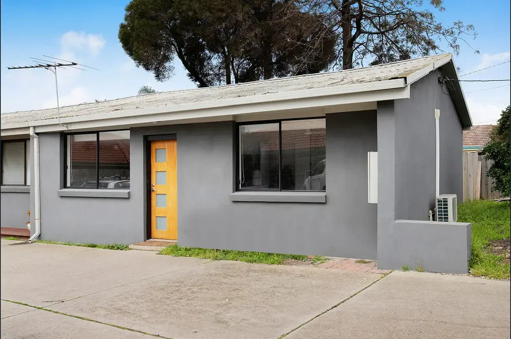 Modern Comfort in a Prime Carrum Location