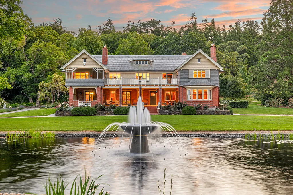 Darfield Racecourse Hill - Ready For A New Chapter To Begin