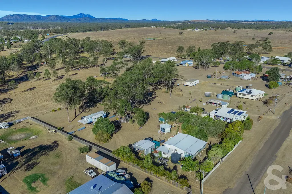 Ambrose 4 Bedroom Dual Income Opportunity with Two Separate Dwellings