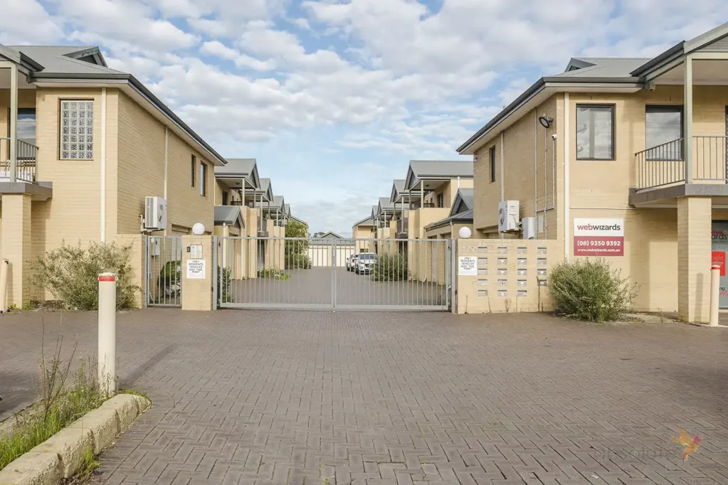 Spacious Double-Storey Townhouse in a Secure & Convenient Location