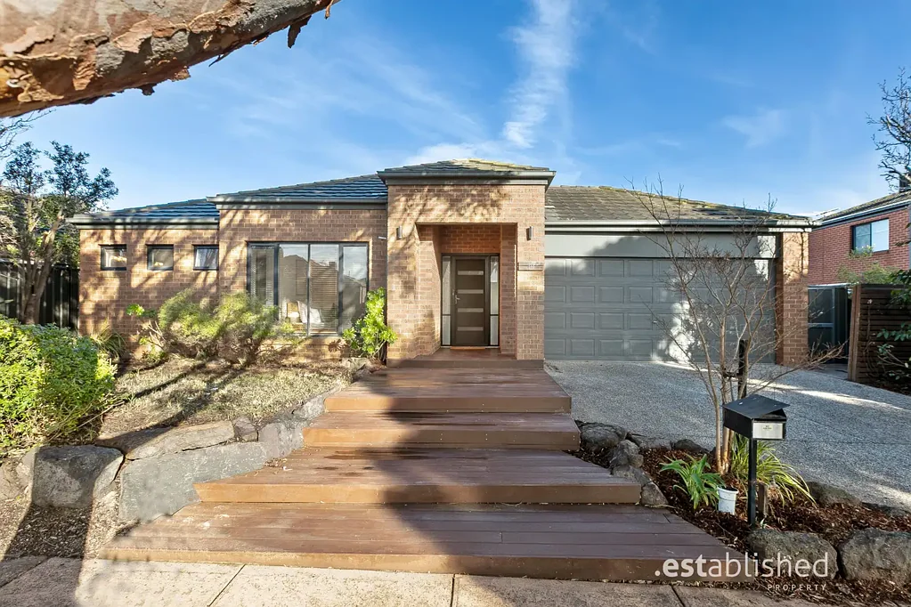 14 Whitlam Green, Point Cook, VIC 3030