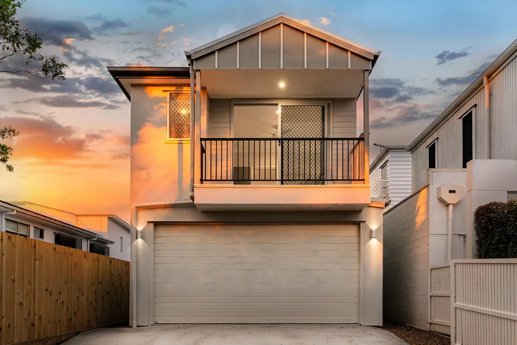 Annerley 4 Slaapkamer Brand-New Architectural Splendour Meets High-End Inner-City Living