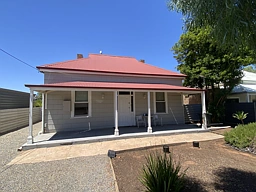 15 Grey Tce, Port Pirie