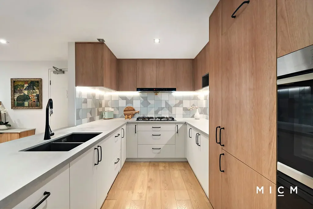 Melbourne 2ห้องนอน Supersized City Sanctuary with an Ultra-Stylish Makeover
