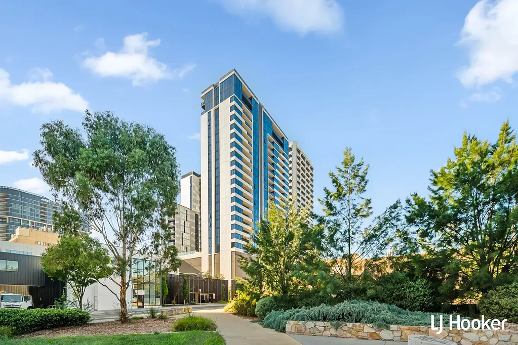Stylish & Convenient Living in the Heart of Phillip