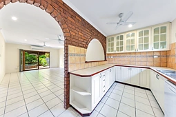 4/22 Carnoustie Circuit, Marrara