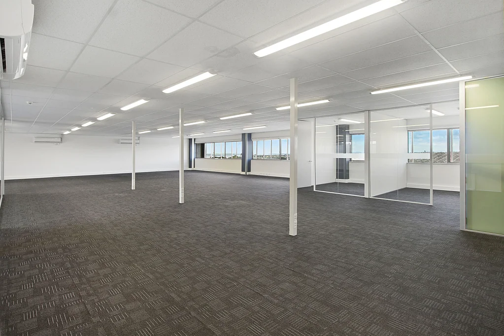 Newmarket Fully fitted top floor office