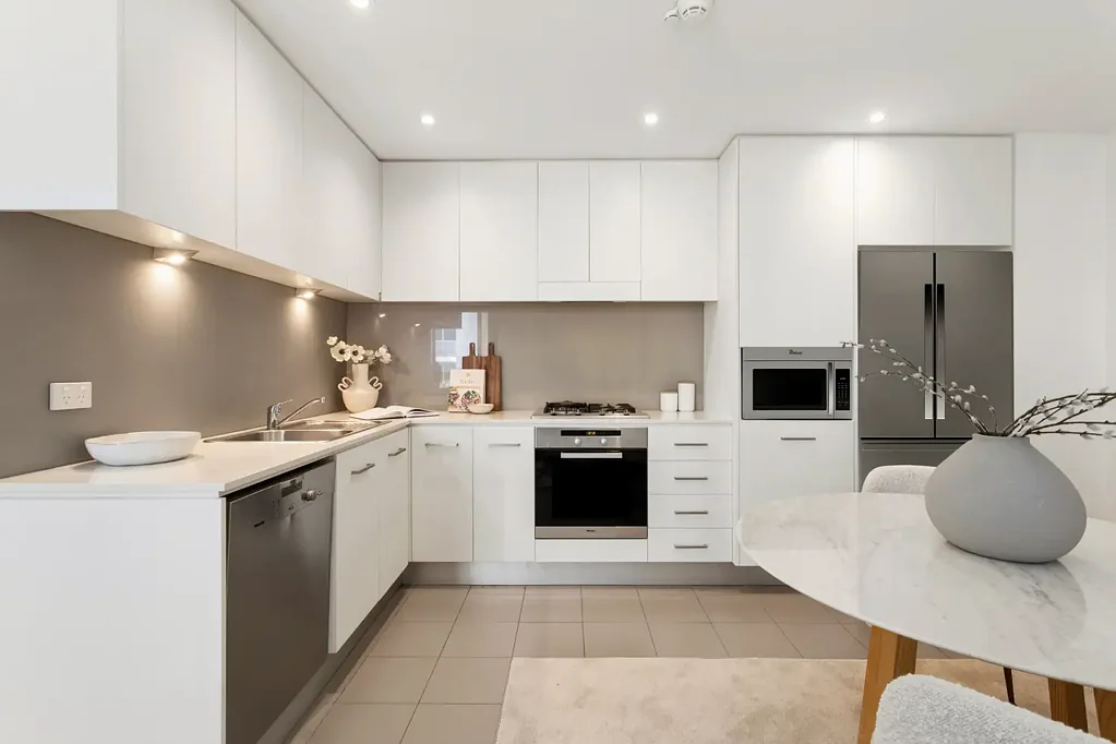 Dee Why 1房 海滨生活度假胜地，配备度假村式设施 Coastal Lifestyle Retreat with Resort-Style Facilities