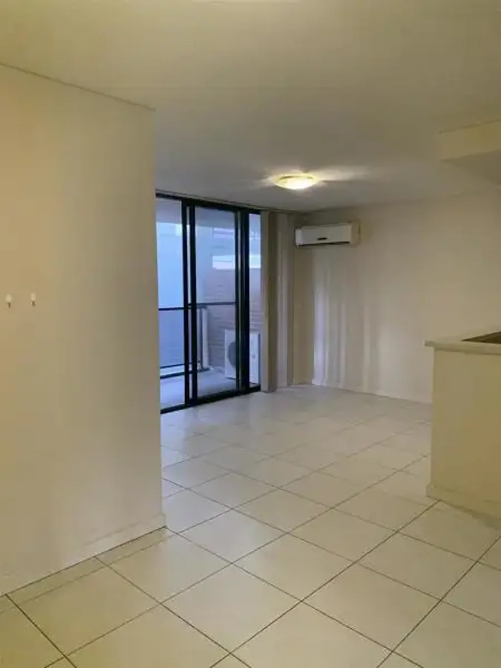 Modern Two-Bedroom Apartment in a Prime Convenient