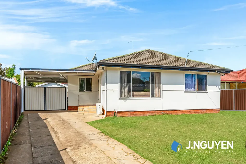 4 Chelsea Drive, Canley Heights, NSW 2166