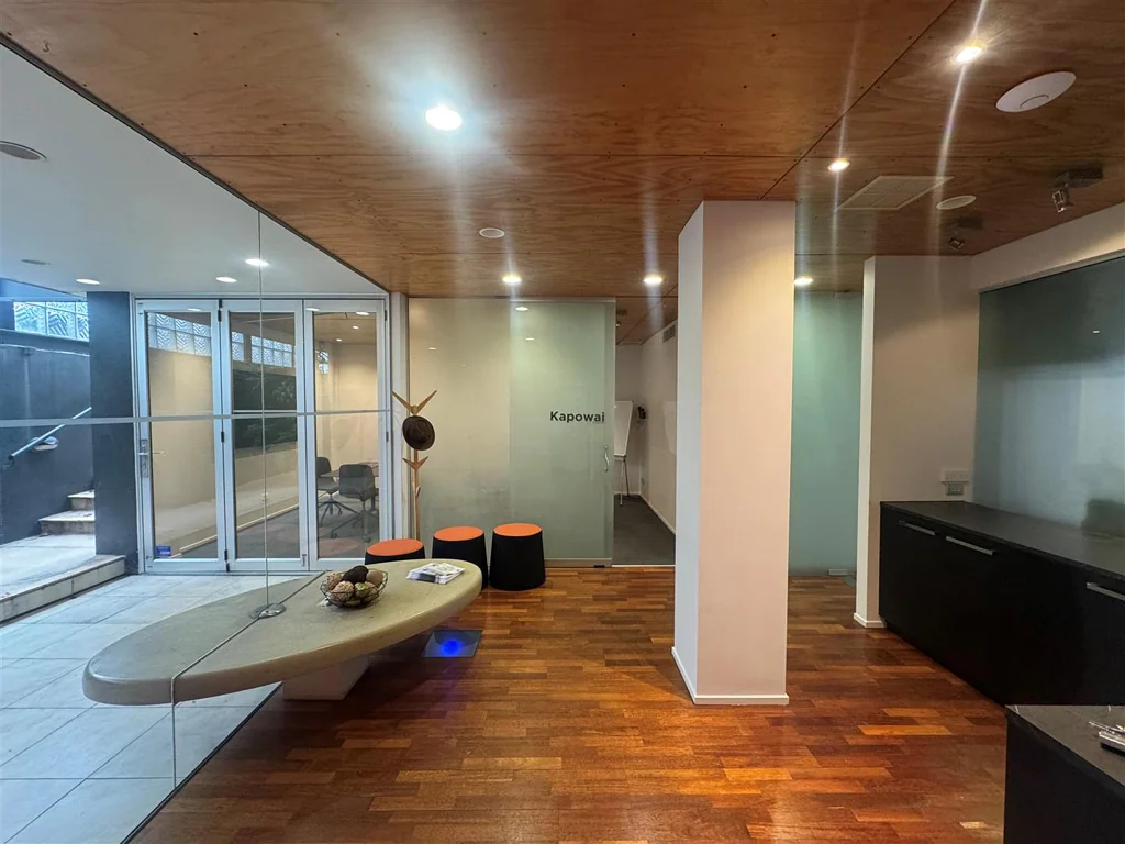 Eden Terrace Fitted Eden Terrace Office with 10 Car Parks