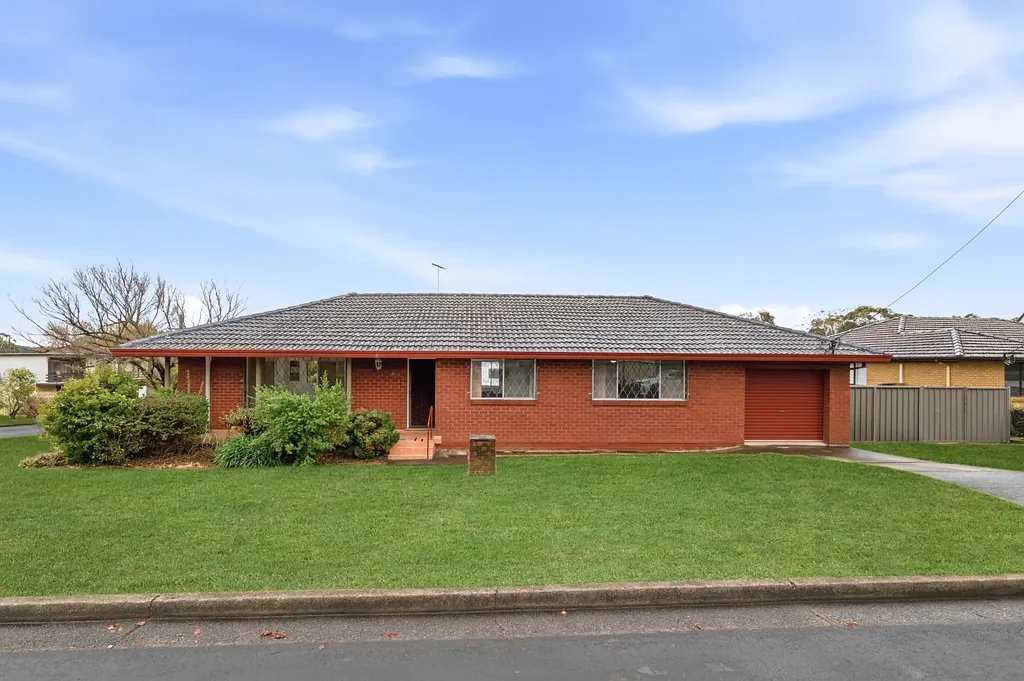 Ingleburn 3Zimmer Corner block with R3 zoning in Ingleburn