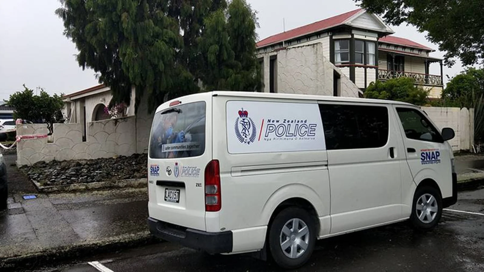 变态！Kiwi男2次入侵同一民宅，抢劫、强奸同一老太！
