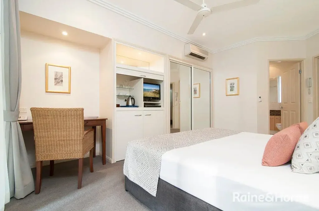 1 BEDROOM : STUDIO : FULLY FURNISHED