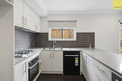 21 Swanton Avenue, Maddingley, VIC 3340, 3 Bedrooms, 2 Bathrooms, House